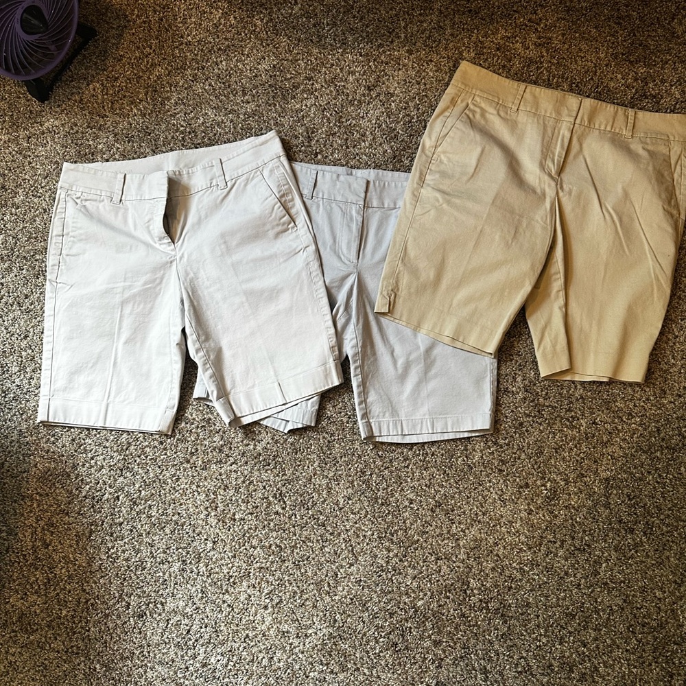 Women’s Ann Taylor set of four prs of shorts size 8,